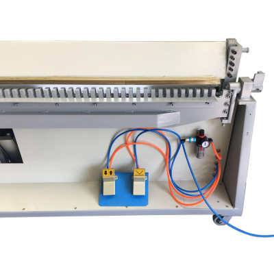 Pneumatic Rectangular Duct Folding Machine 